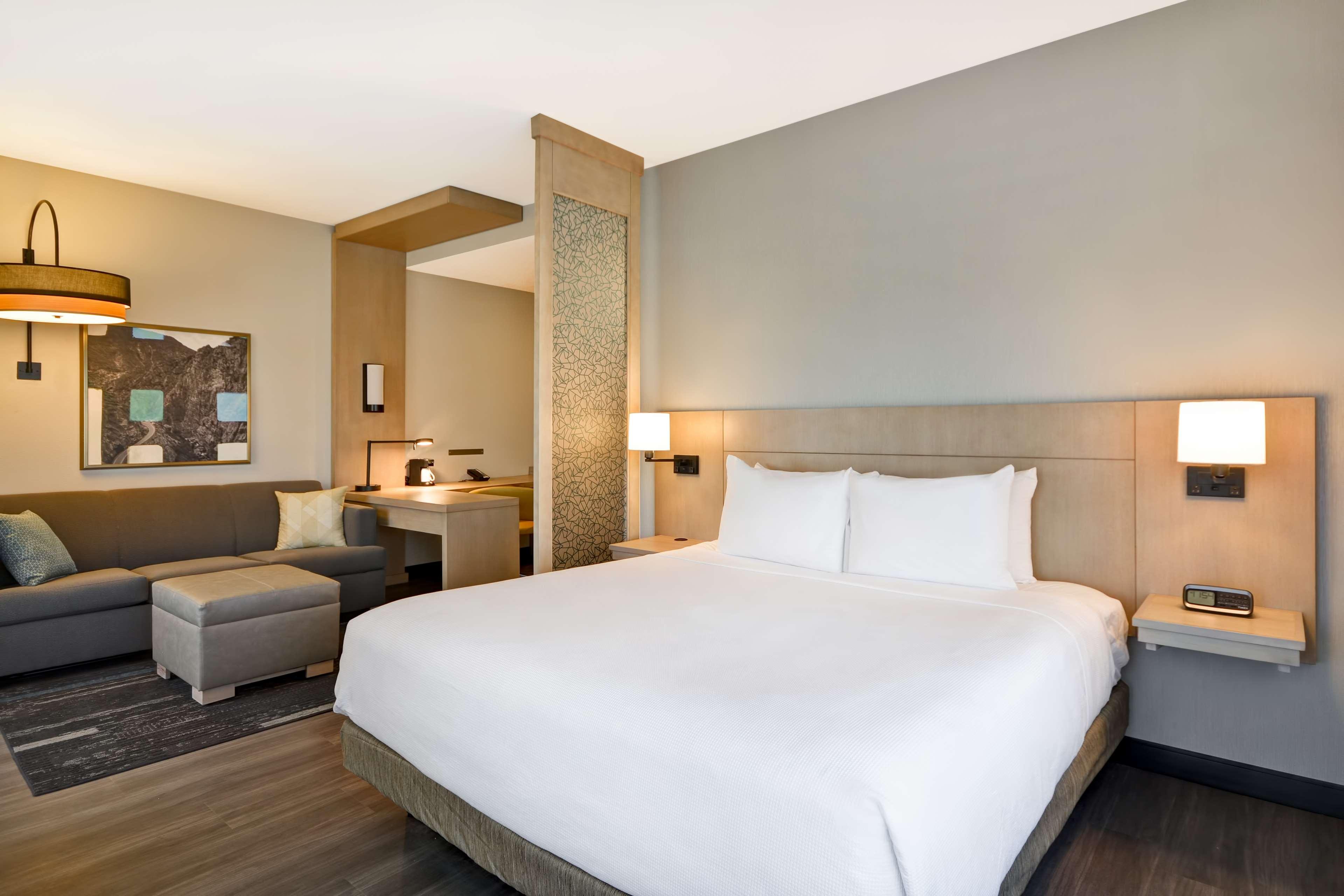Hyatt Place Фресно Экстерьер фото